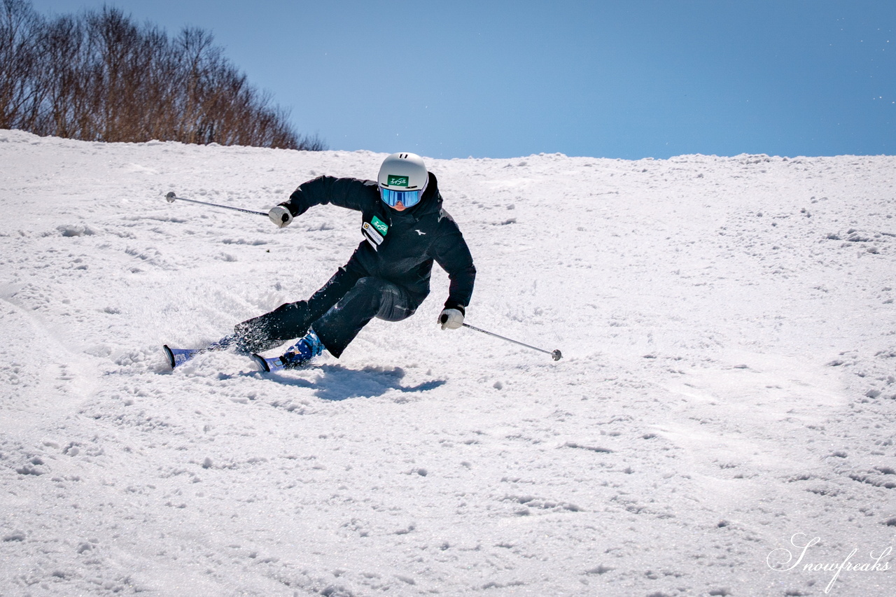 キロロリゾート｜ポカポカ陽気で絶好の春スキー日和♪こんな日は、みんなで思いっきり春雪を満喫しましょう！